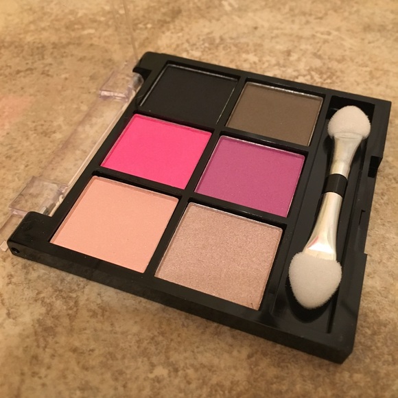 Urban Luxe Cool To Go Palette - Picture 2 of 6